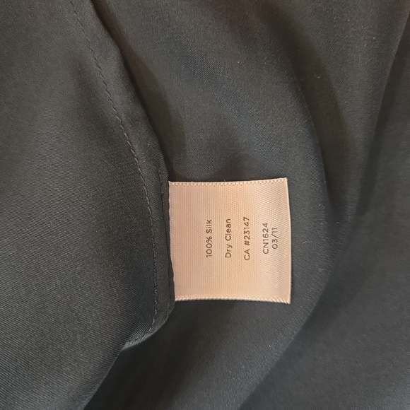 Talbots 100% Silk Draped Tiered Sleeveless Blouse Emerald Green Womens Size 12 - Picture 11 of 11